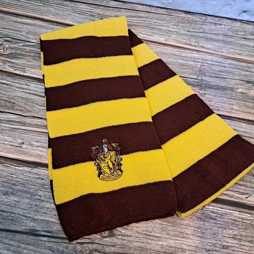 Harry Potter Gryffindor Scarf Burgundy Yellow Striped Knit House Crest Cosplay